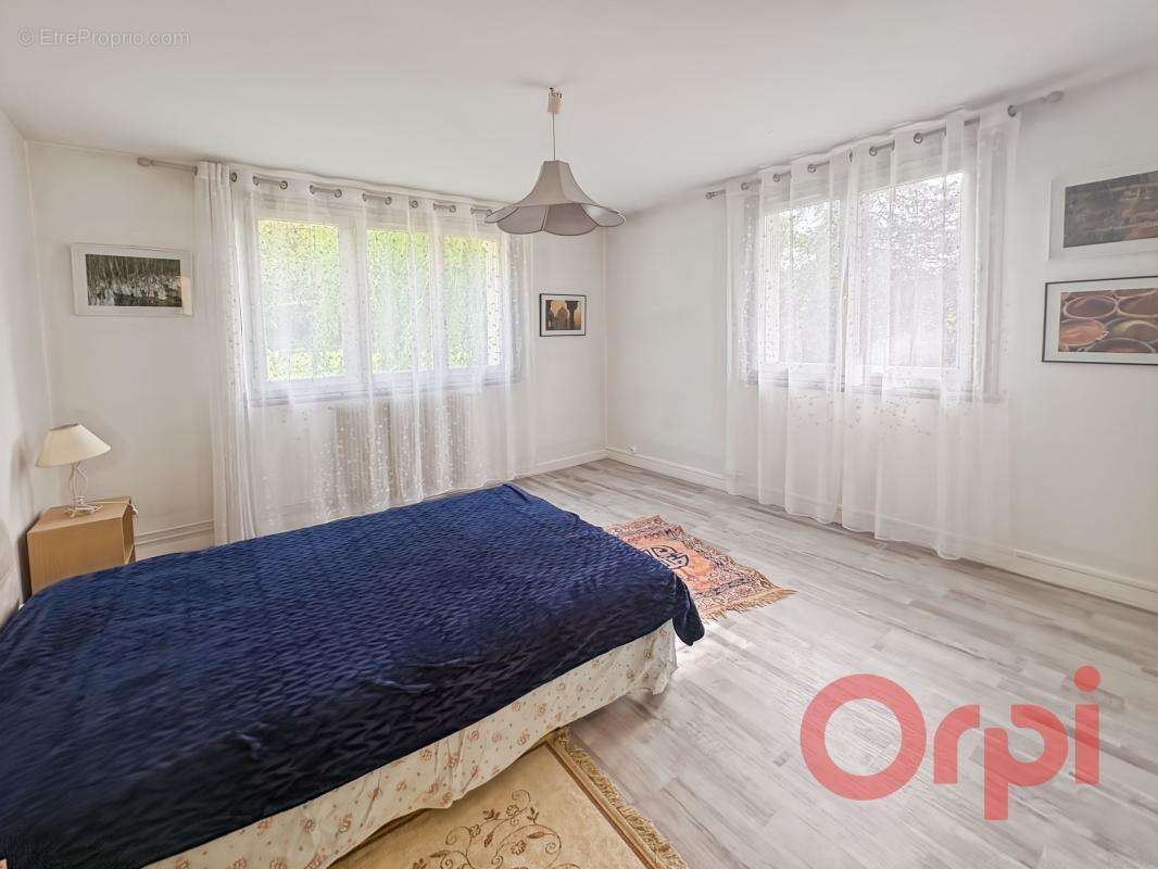 Exceptionnelle maison familiale avec grand potentiel – Habitable immédiatement ! - photo 6
