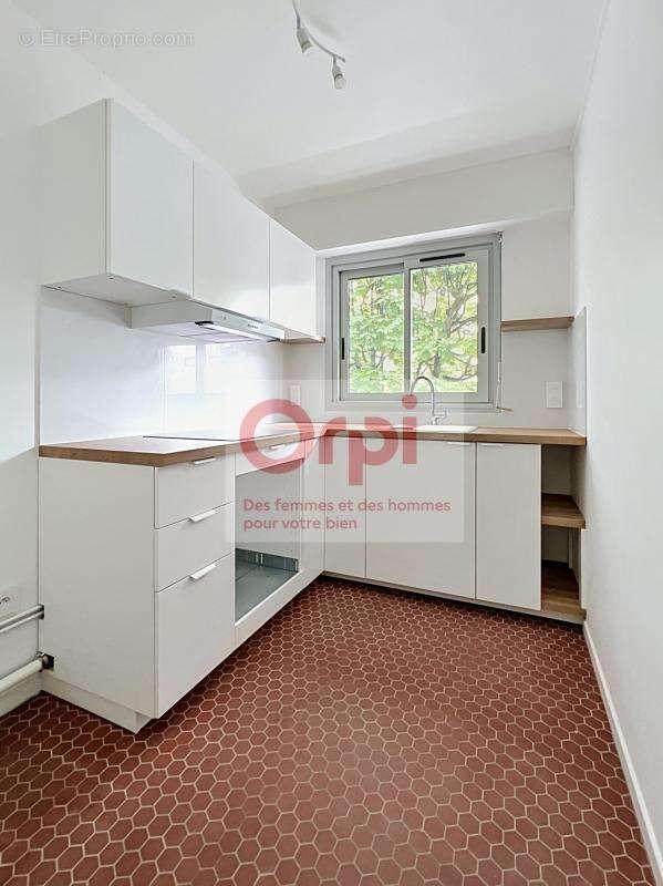 Appartement à ISSY-LES-MOULINEAUX