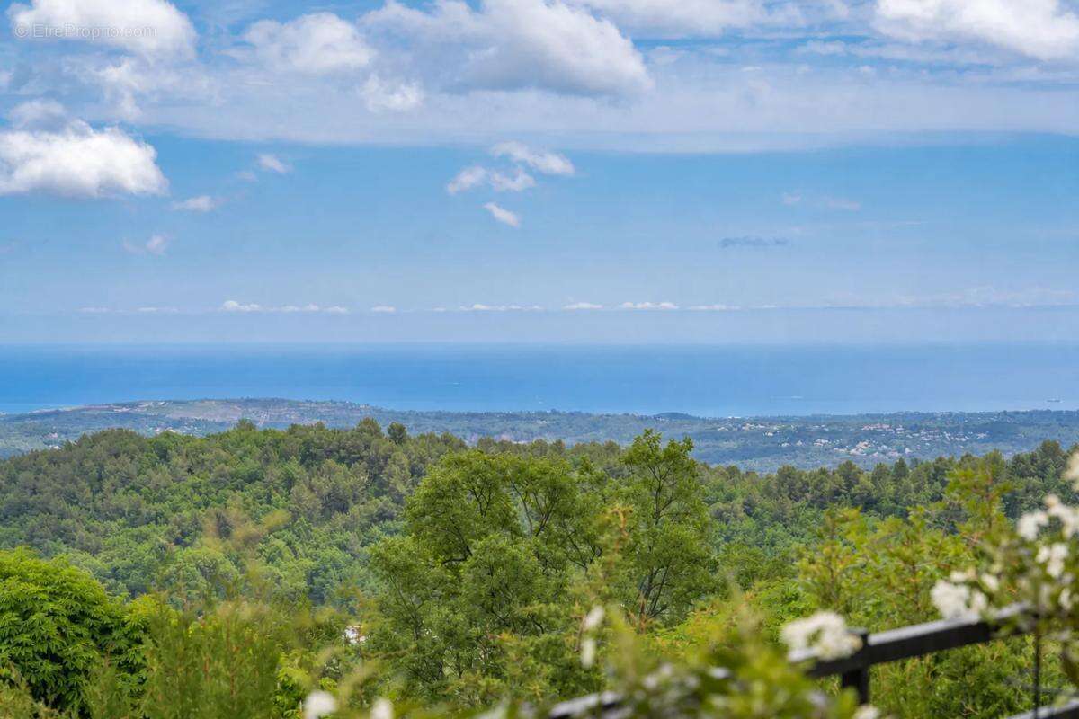 Maison de 6 pièces de 256 m² à Le Bar-sur-Loup - photo 60