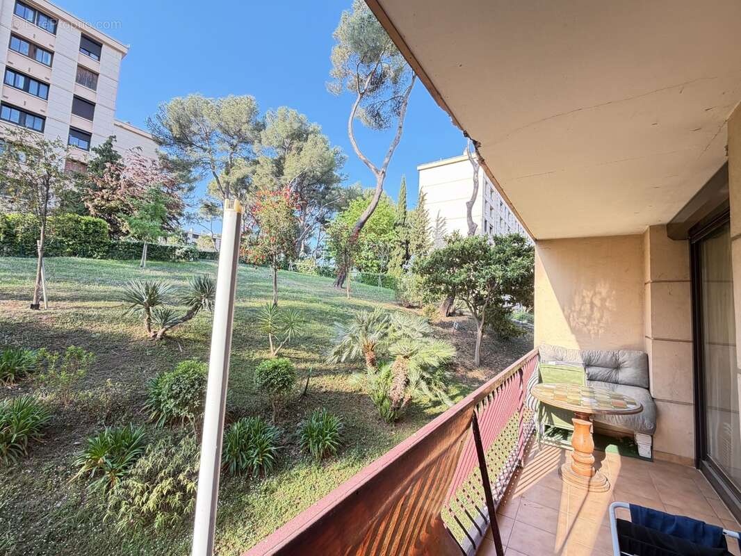 Premier achat ou investissement idéal – Charmant 2 pièces avec terrasse au Cannet - photo 6
