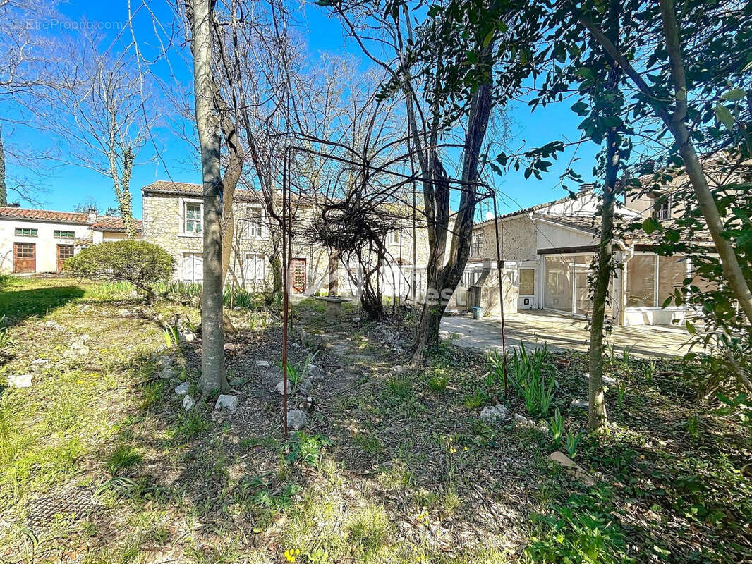 Maison à LES MATELLES