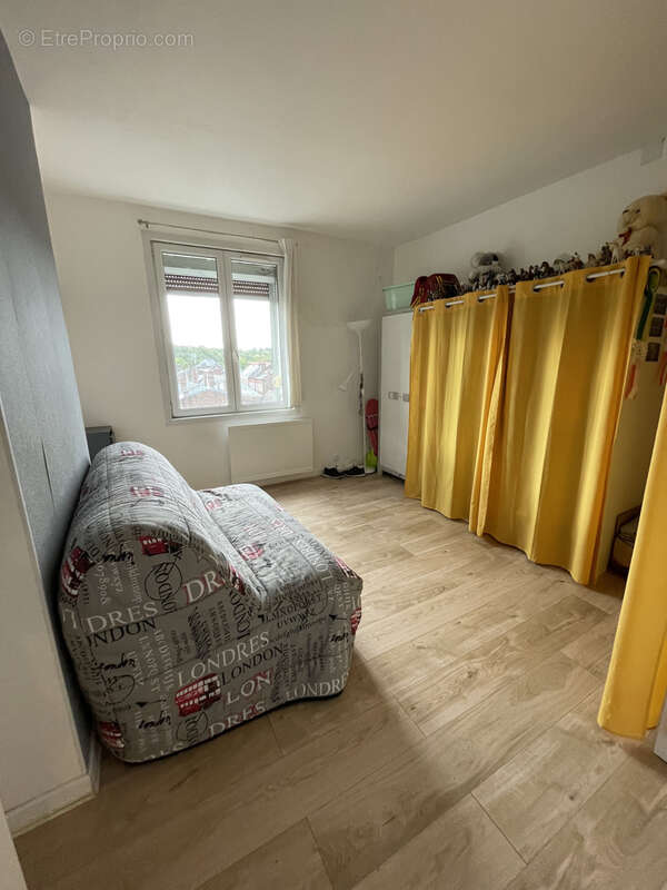 Appartement à GUISE