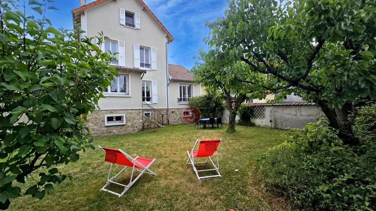 Maison 160 m² à Le Raincy  - photo 3