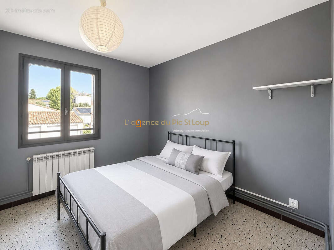 Maison 141 m² à Saint-Mathieu-De-Treviers  - photo 9