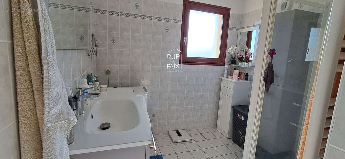 Maison à SAINT-GENEST-D&#039;AMBIERE