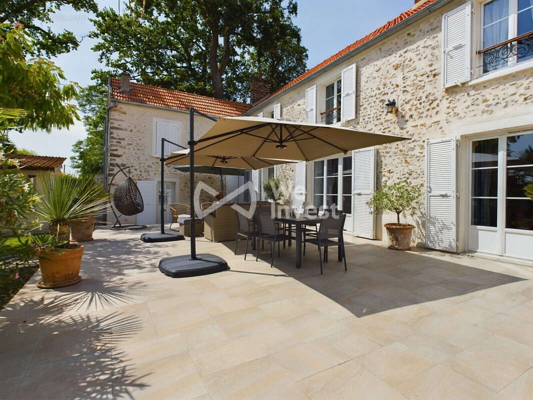 Maison à BRUYERES-LE-CHATEL