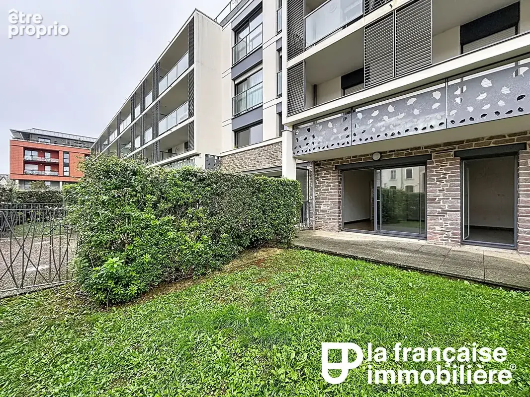 Appartement - 3 pièces - 61.8 m² - Rennes Centre-Ville - Anatole France - terrasse, jardin et parking - photo 13