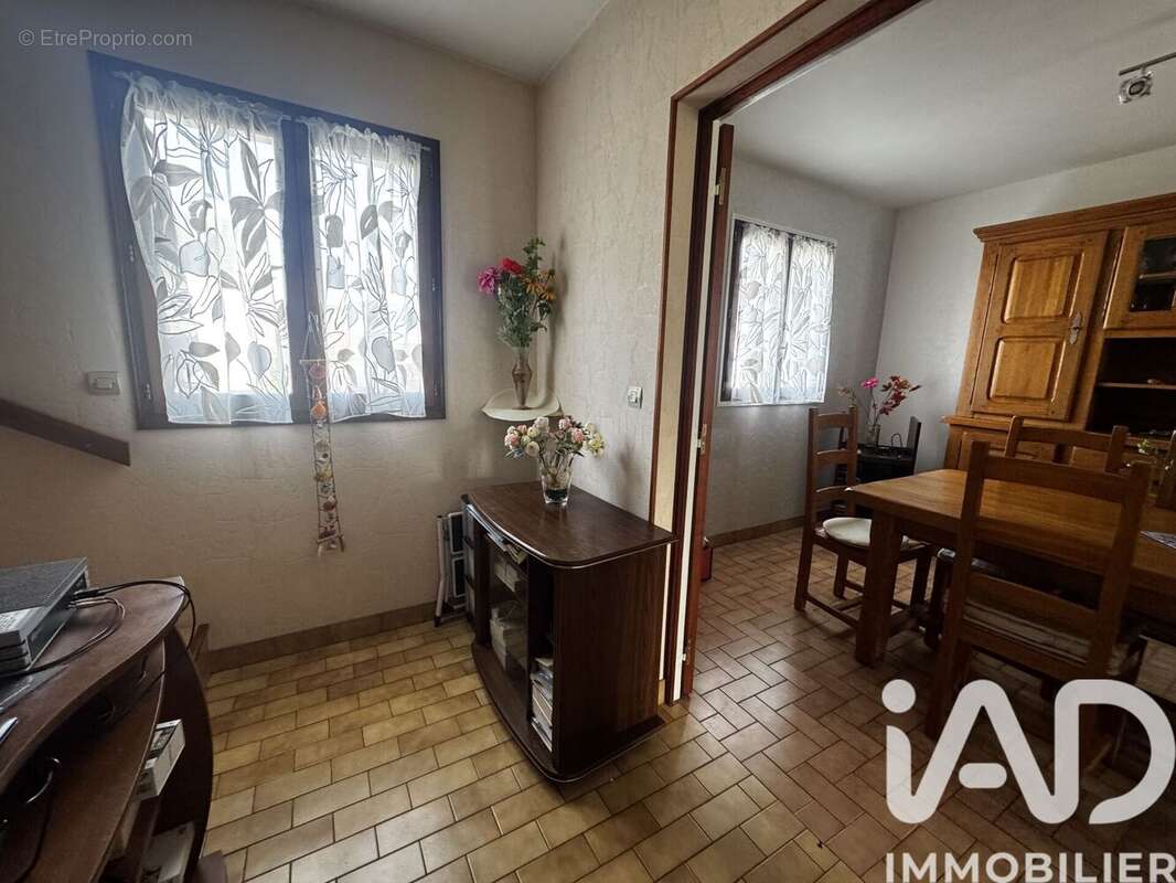 Photo 5 - Maison à VAUJOURS