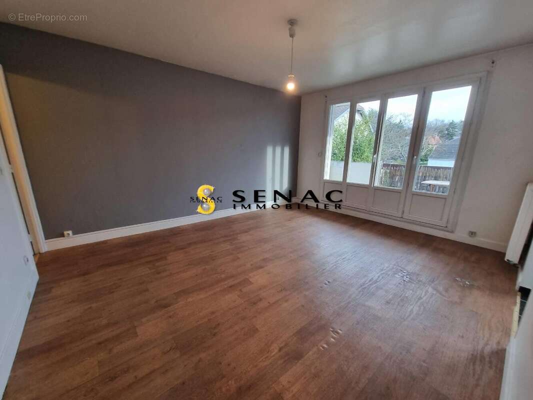 Appartement à FREPILLON