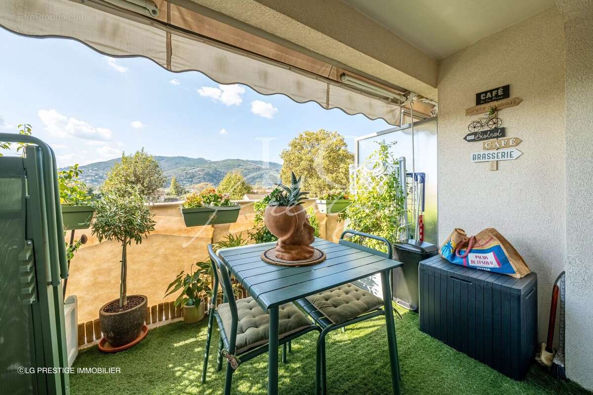 Appartement à MANDELIEU-LA-NAPOULE