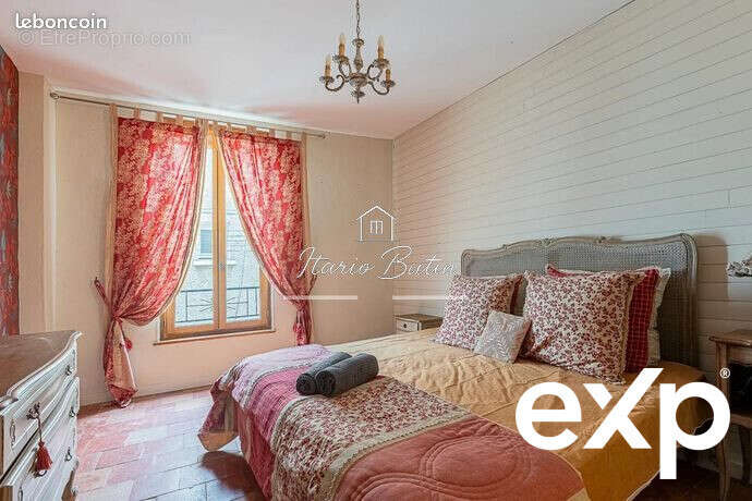 Maison à CORNEILHAN