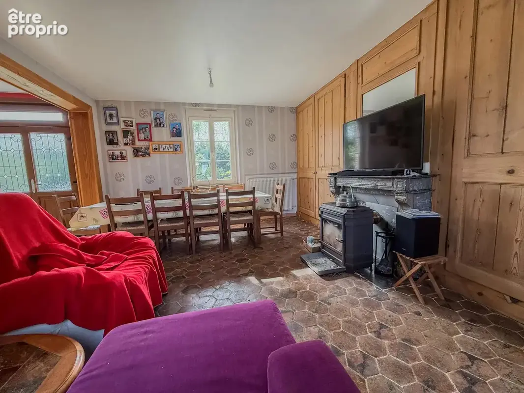 Propriété avec 2 maisons et 2 granges à renover - 1,3ha - photo 4