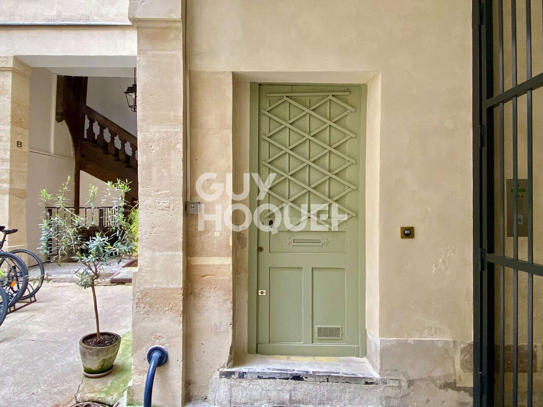 Appartement à PARIS-4E