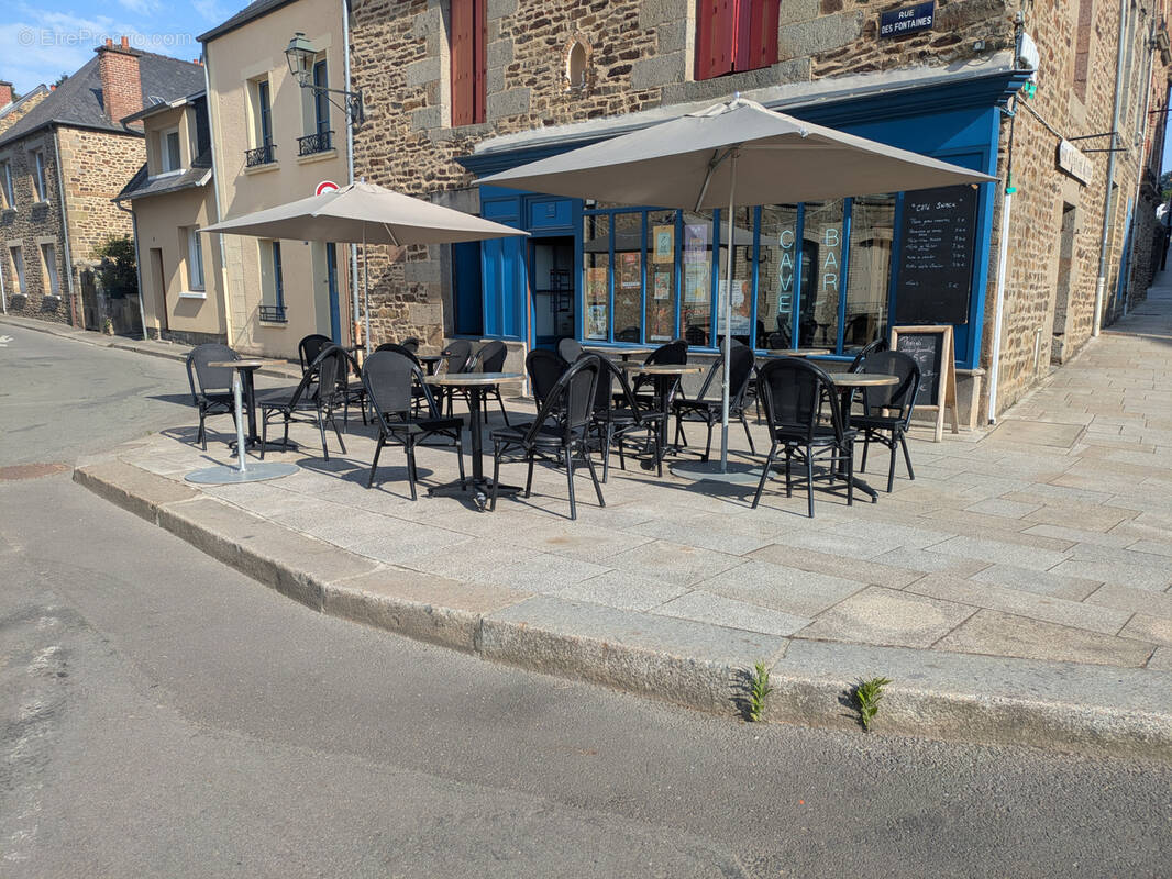 Commerce à FOUGERES