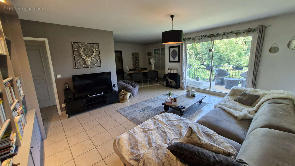 Appartement à BARBERAZ