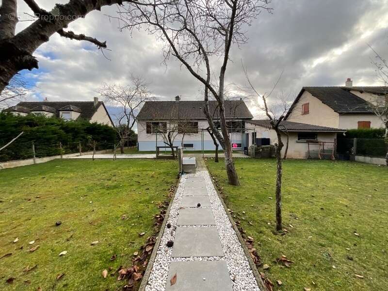 Maison à MAINVILLIERS