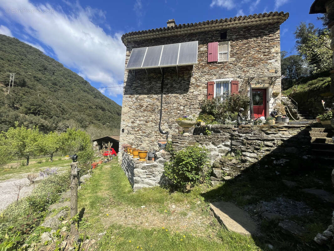 Maison à L&#039;ESTRECHURE