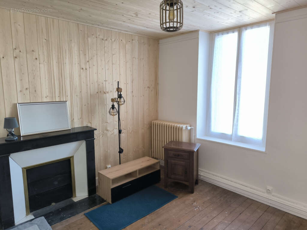 Maison à OUROUX-EN-MORVAN