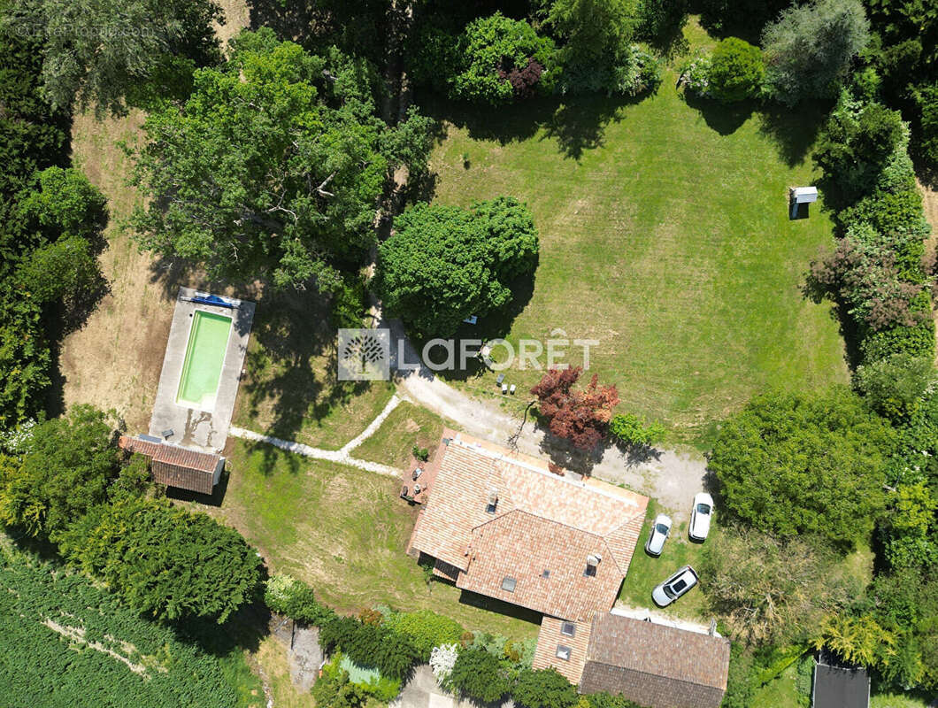 Maison à MONCRABEAU