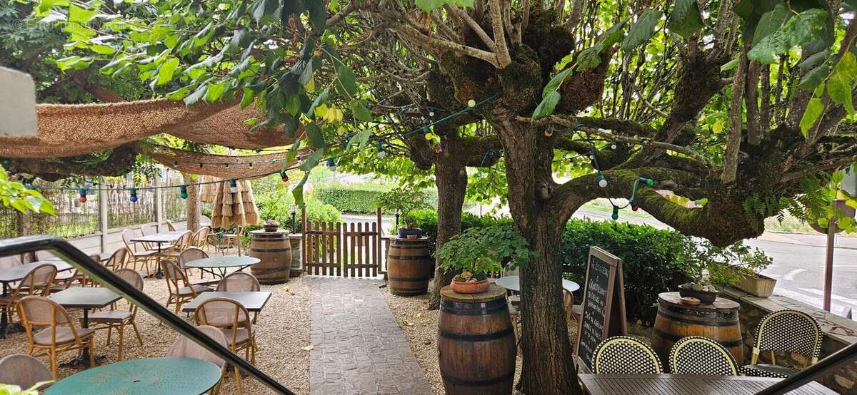 Photo 3 - Commerce à FONTAINEBLEAU