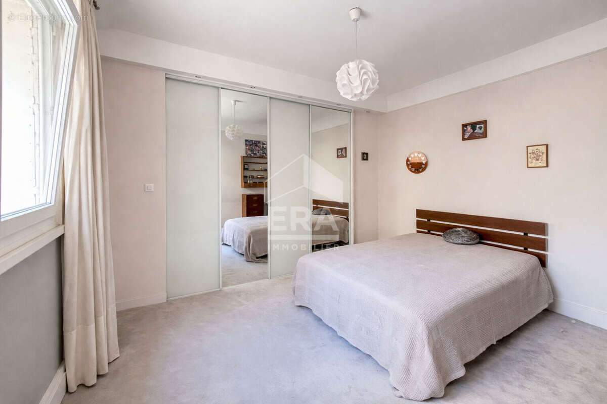 Appartement à LEVALLOIS-PERRET