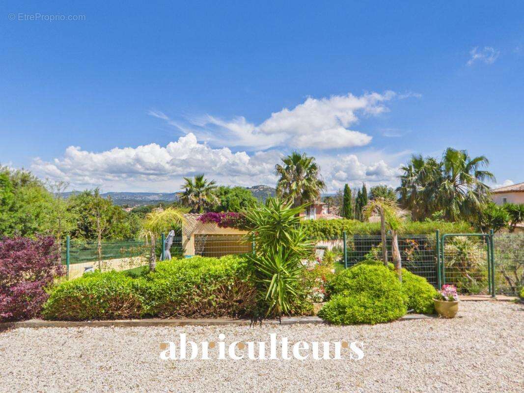 Maison avec piscine et jardin en vente à  Six-Fours-les-Plages (83140) - photo 20