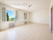 Appartement à VERGEZE