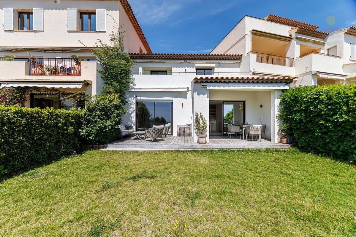 Appartement à VILLEFRANCHE-SUR-MER