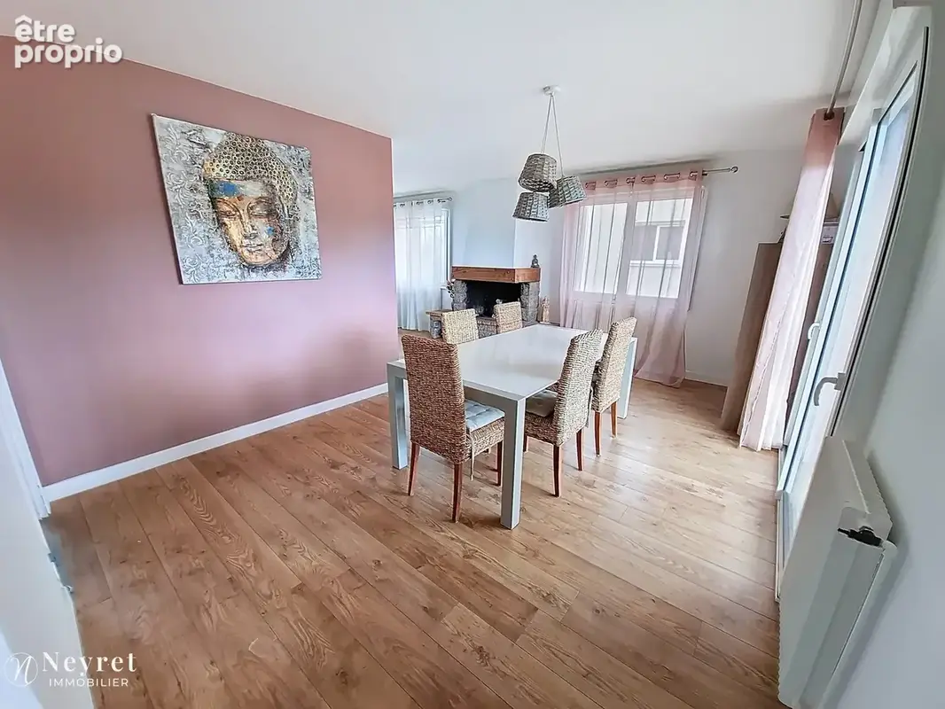 Maison familiale soignée de 257,61 m2 utiles - photo 4