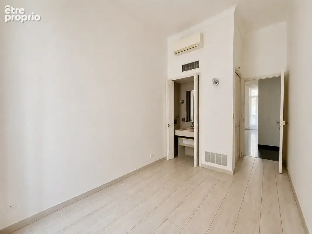 NICE CENTRE   JEAN MÉDECIN   Appartement 4 pièces de 100 m2   3 chambres   Ascenseur - photo 9