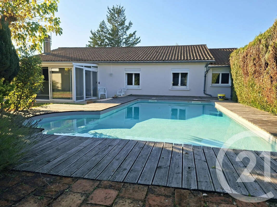 Maison à SAINT-YRIEIX-SUR-CHARENTE