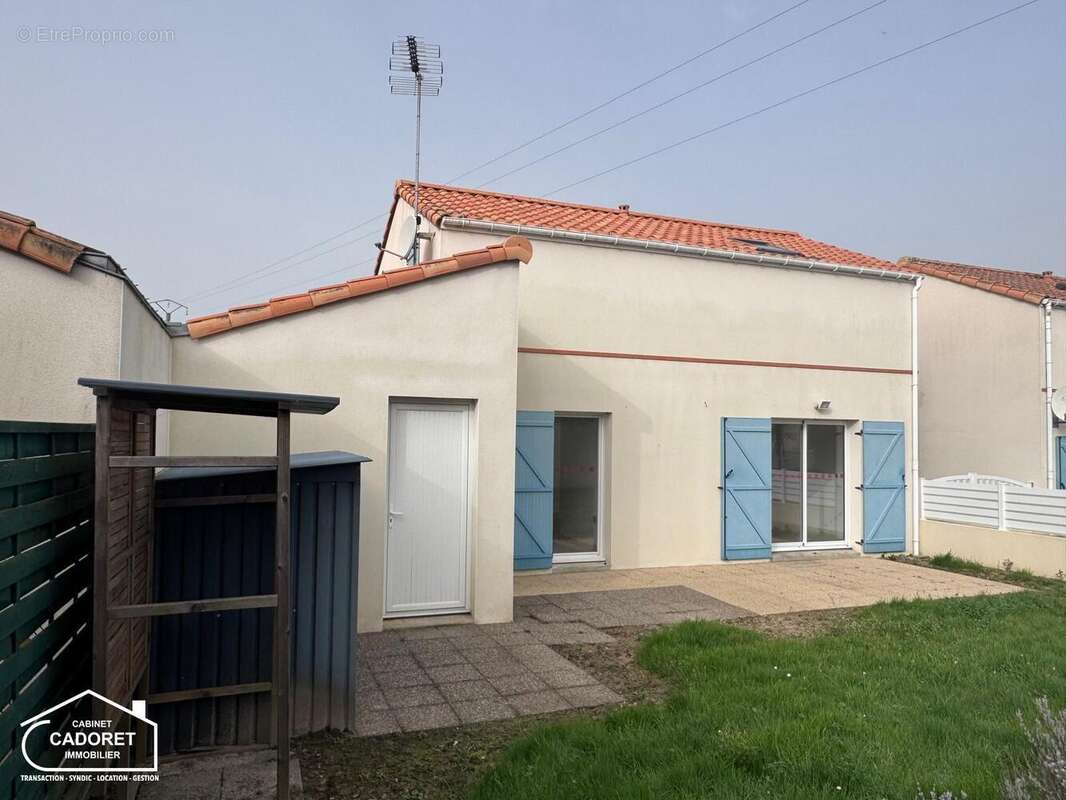   - Maison à LA PLAINE-SUR-MER