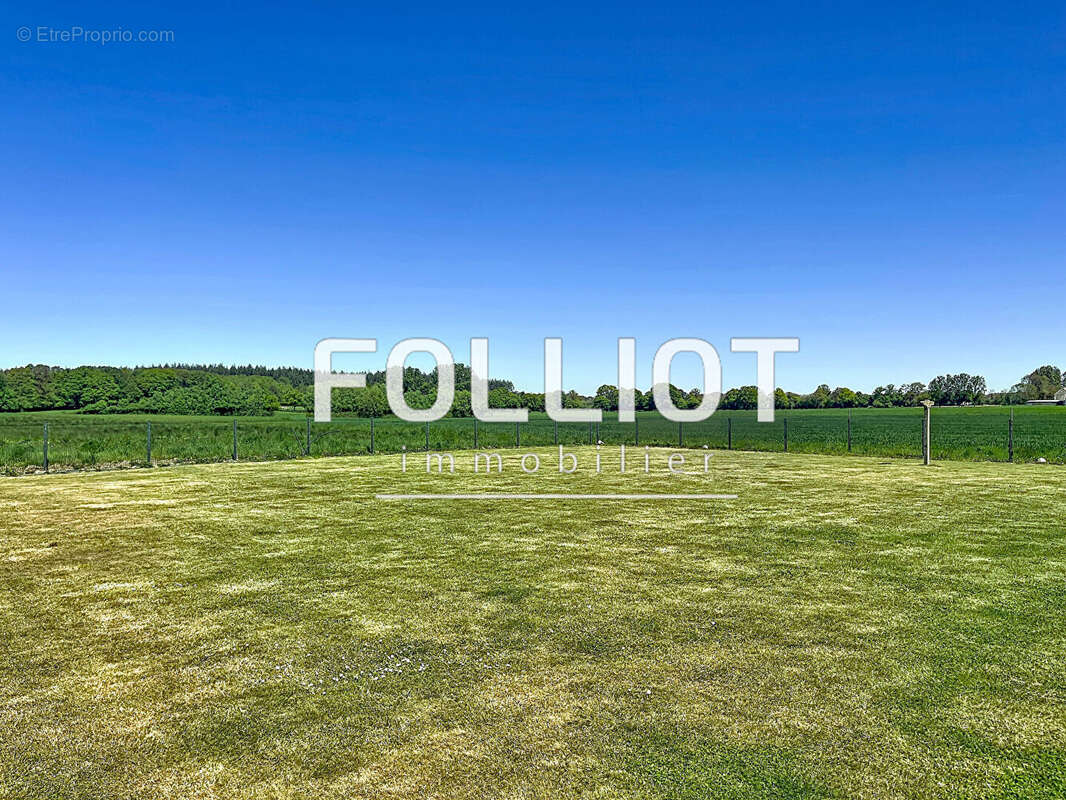 Maison à FRESNEY-LE-VIEUX