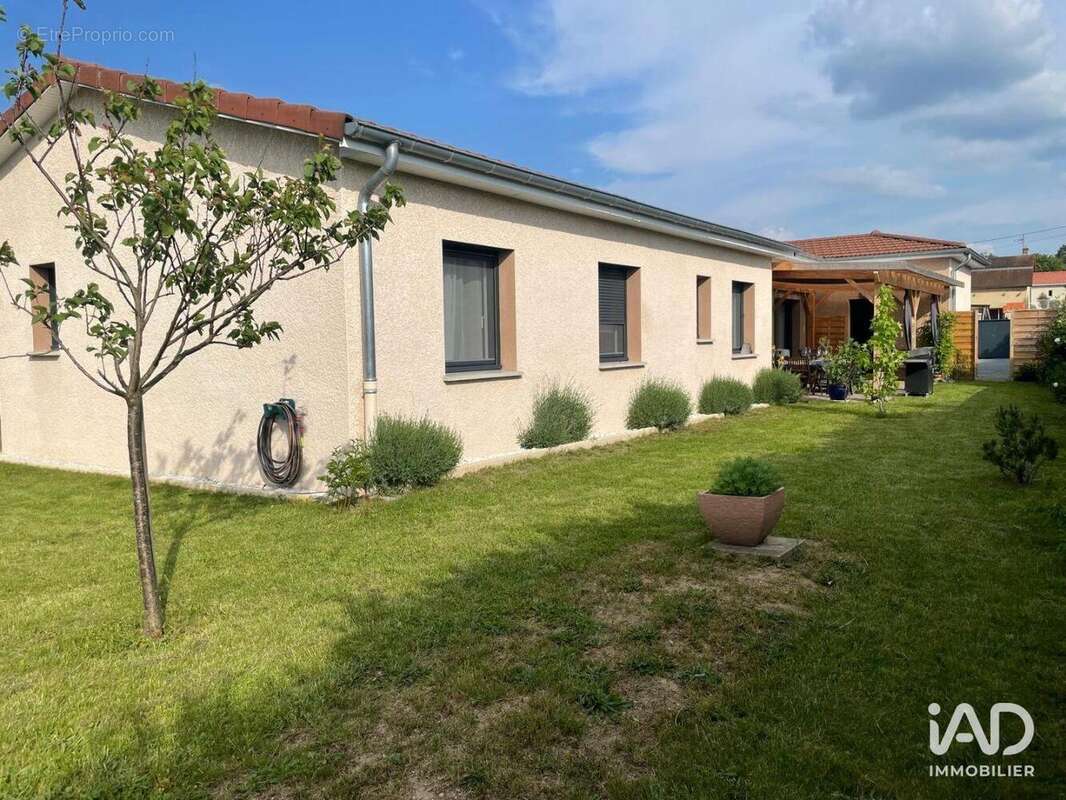 Photo 4 - Maison à COMMELLE-VERNAY
