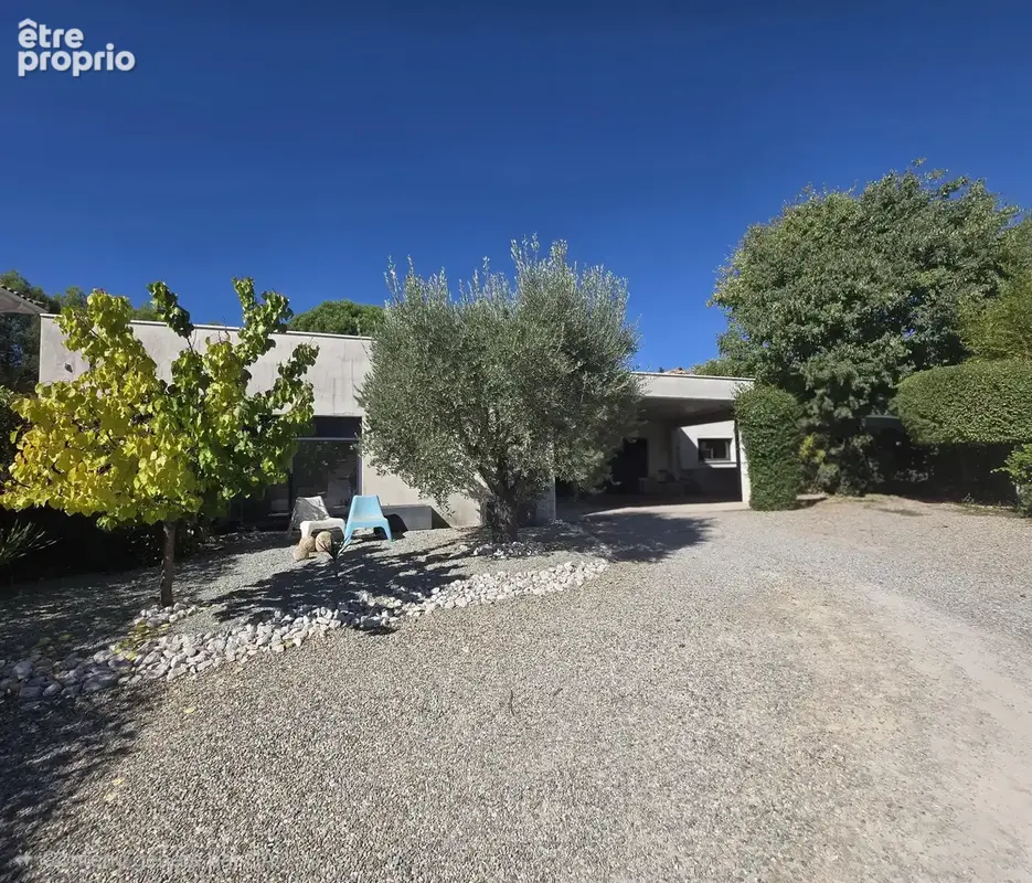 A vendre Villa d'architecte  piscine et studio - photo 3