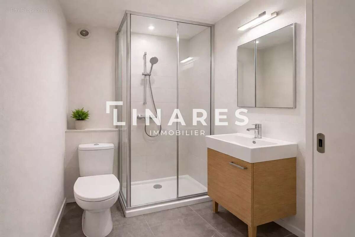 Appartement à MARSEILLE-4E