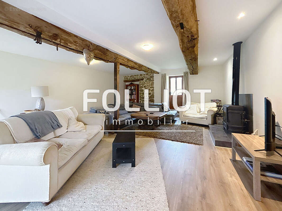 Maison à TESSY-SUR-VIRE