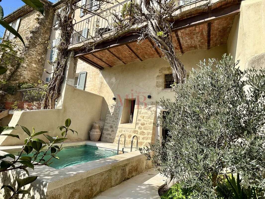Maison à CADENET