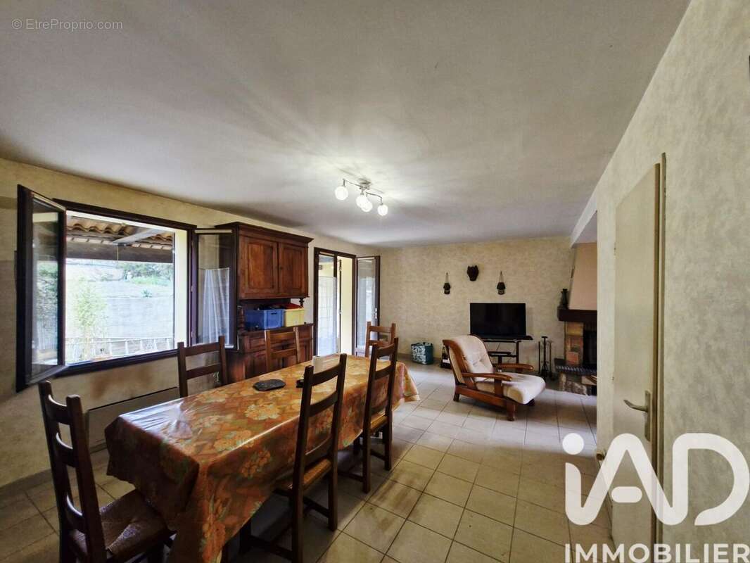 Photo 8 - Maison à NISSAN-LEZ-ENSERUNE