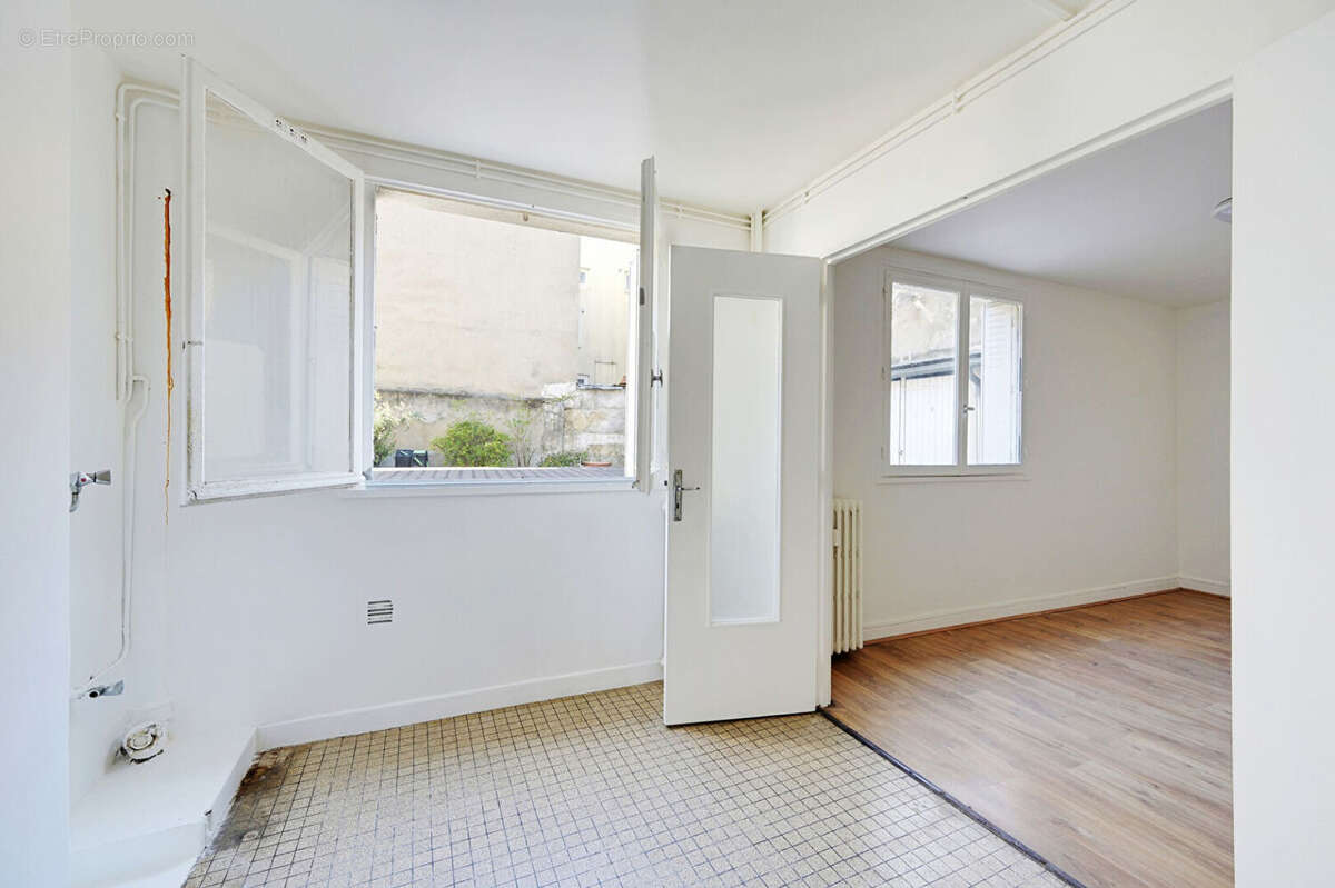 Appartement à PARIS-18E