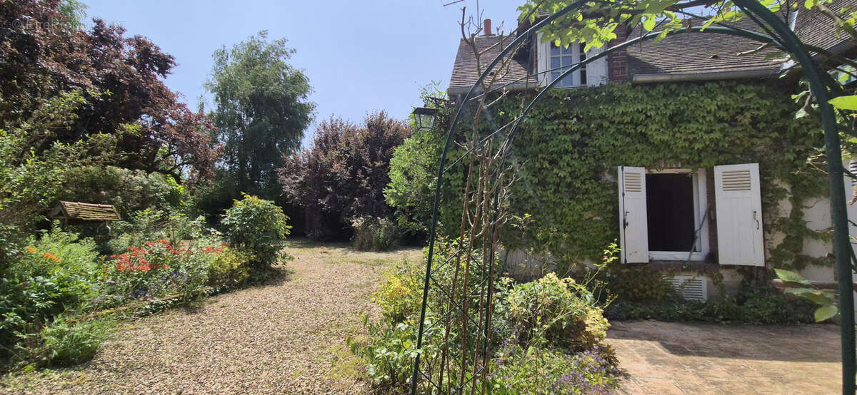 Maison à LAILLY-EN-VAL