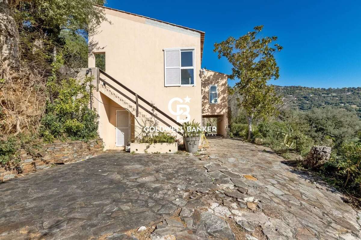 Maison à RAYOL-CANADEL-SUR-MER