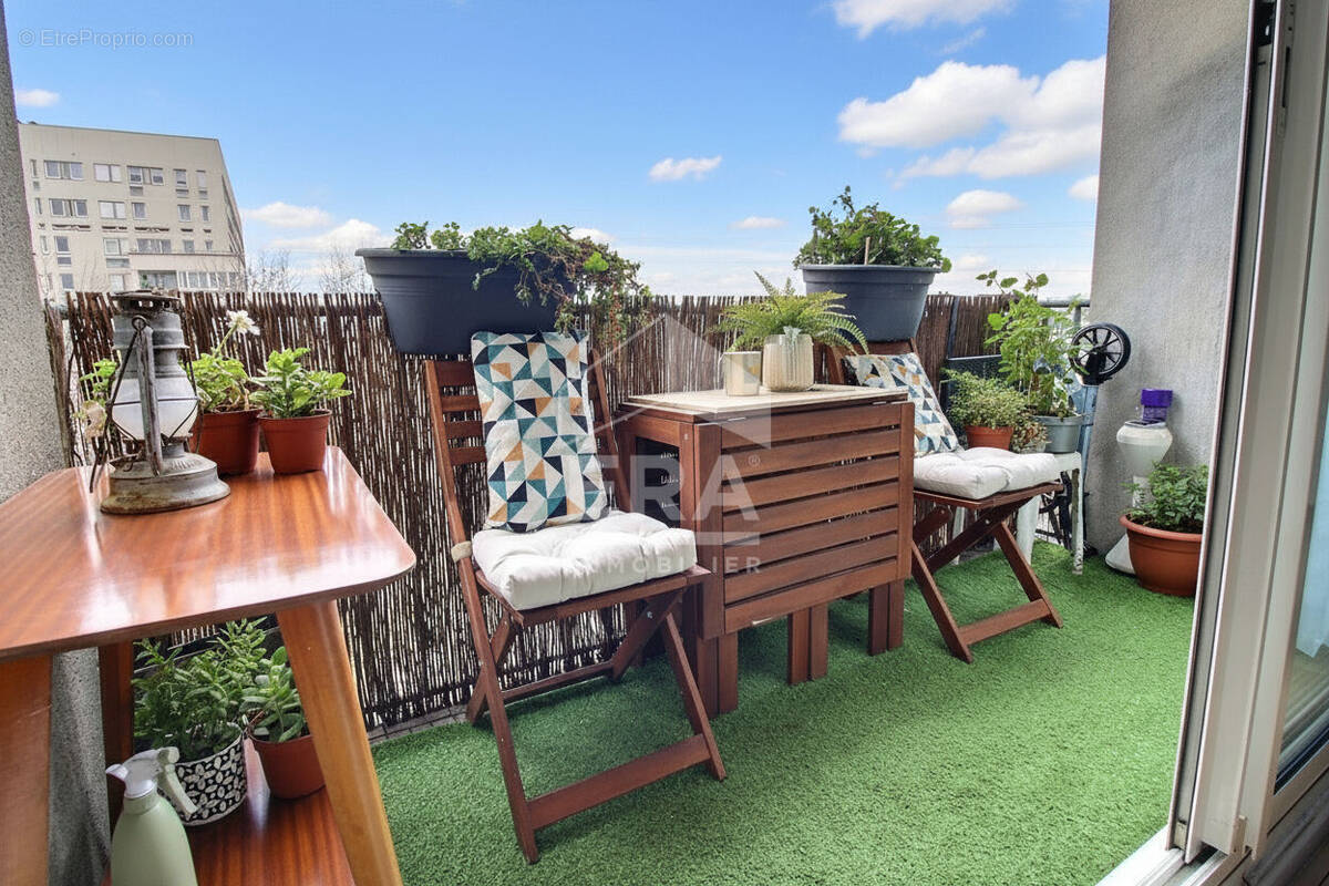 Appartement à VILLENEUVE-LA-GARENNE