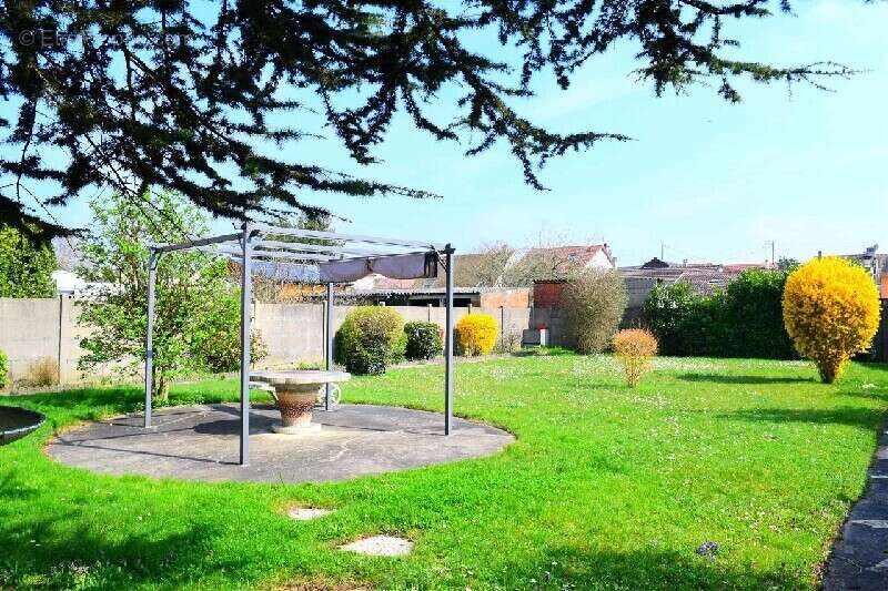 Maison à MONTFERMEIL