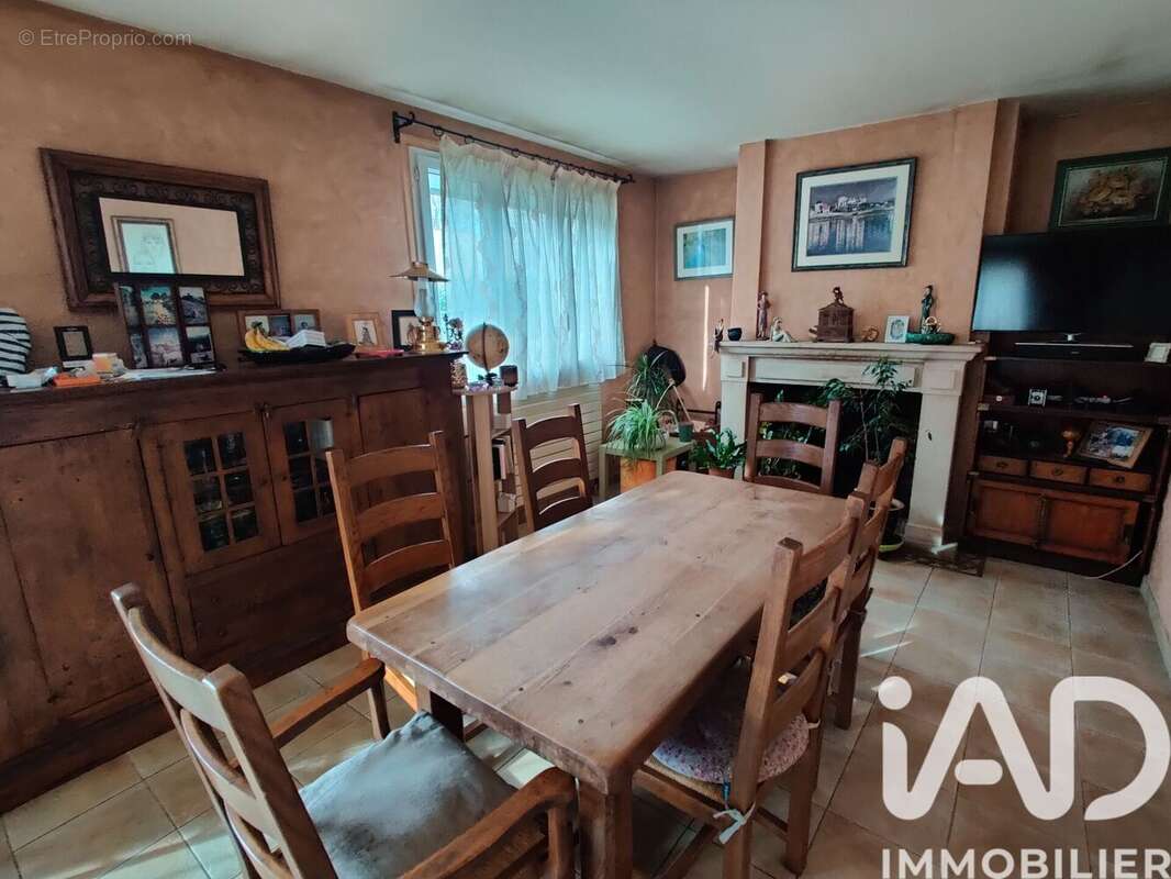 Photo 5 - Maison à VAUJOURS