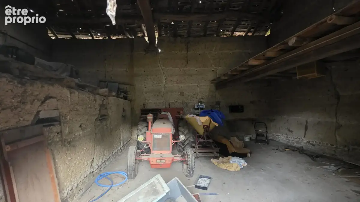 Artas   secteur revollet   maison à rénover avec fort potentiel - photo 17
