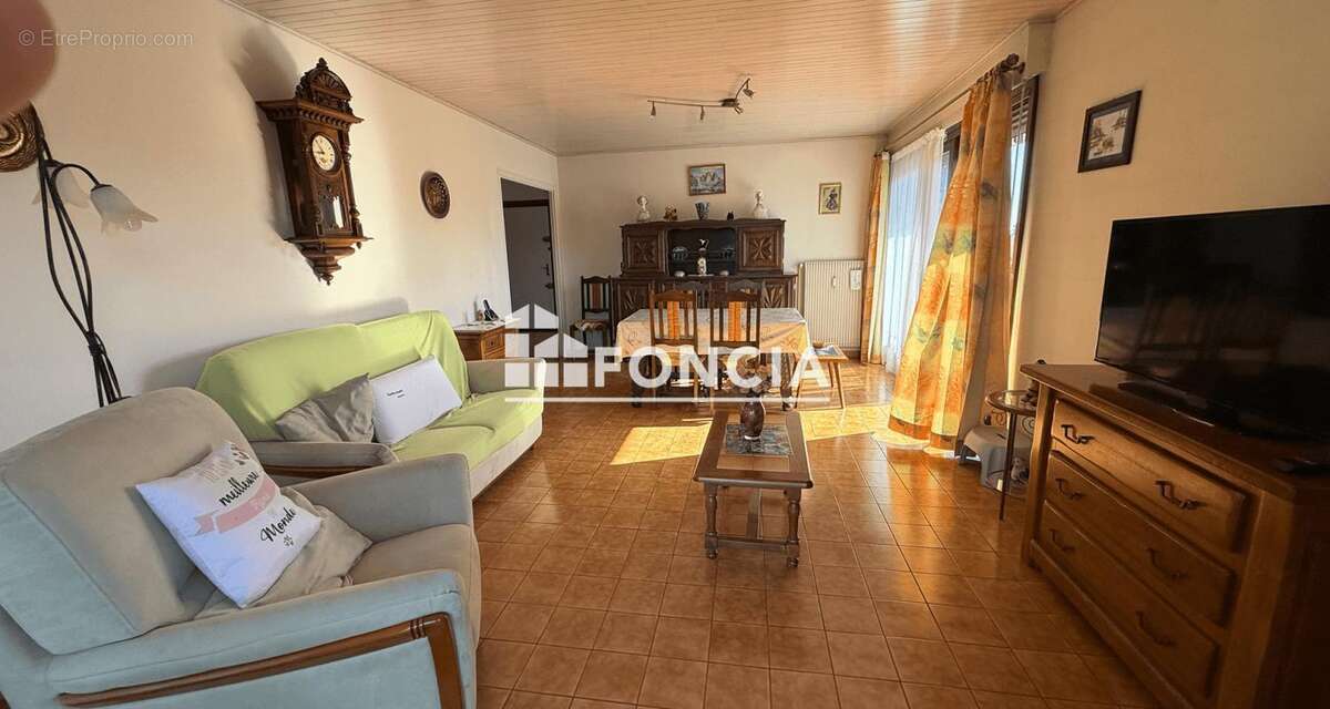 Appartement à SAINT-JULIEN-EN-GENEVOIS