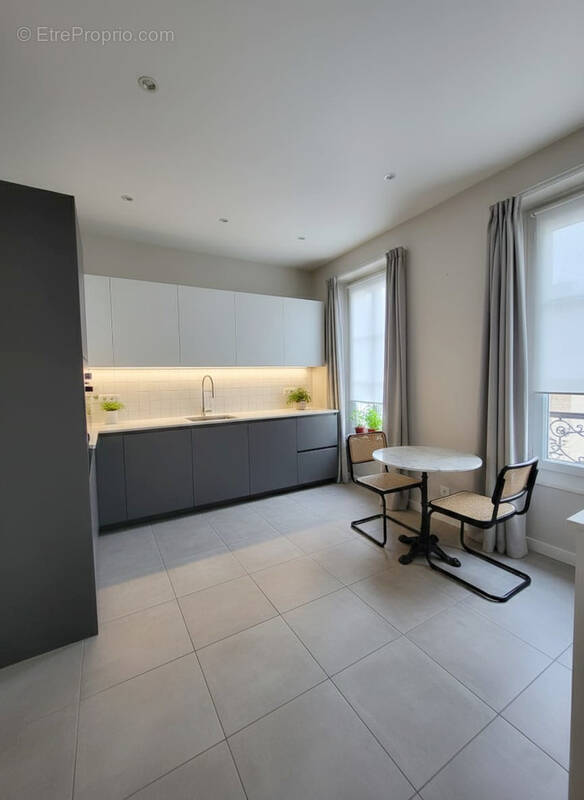 Appartement à PARIS-19E