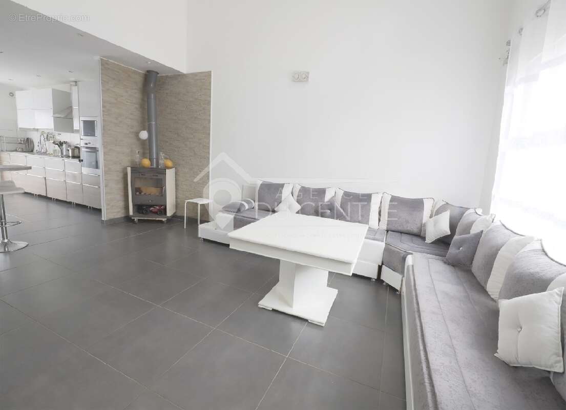 Maison à TOURNAN-EN-BRIE