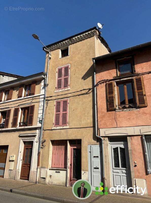 Maison à BEAUJEU